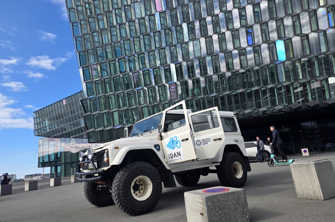 Gamall Land Rover rafvæddur á 3 dögum